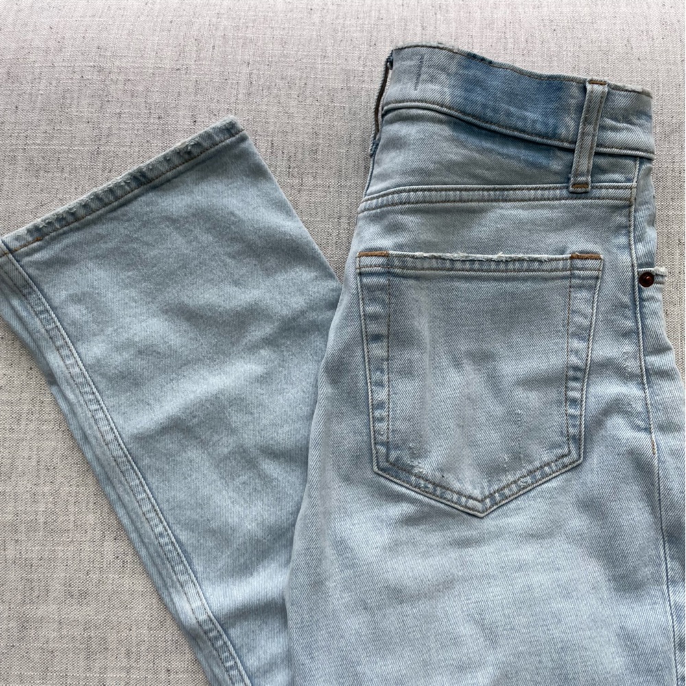 Light wash A&F ultra high rise straight jeans (size 24)